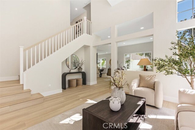 Building Photo - 5 Chatri Cir