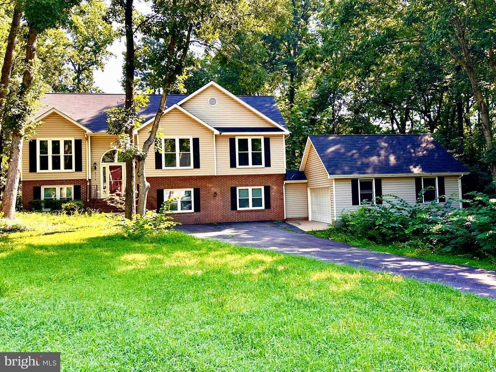 Foto principal - 6316 Forest Grove Dr