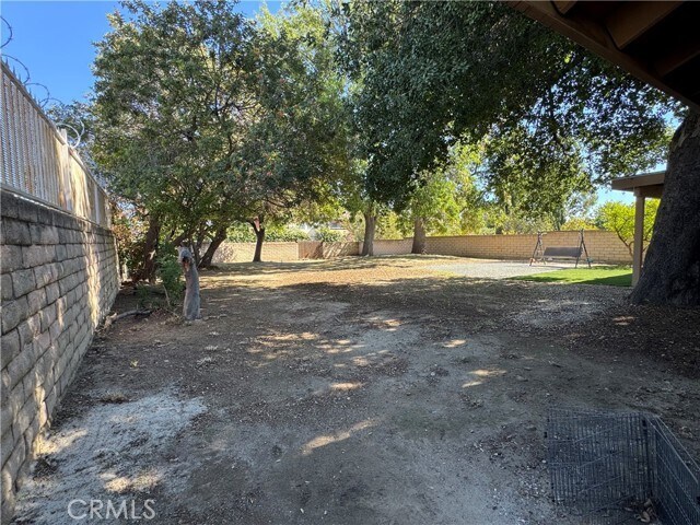 Foto del edificio - 10038 Independence Ave