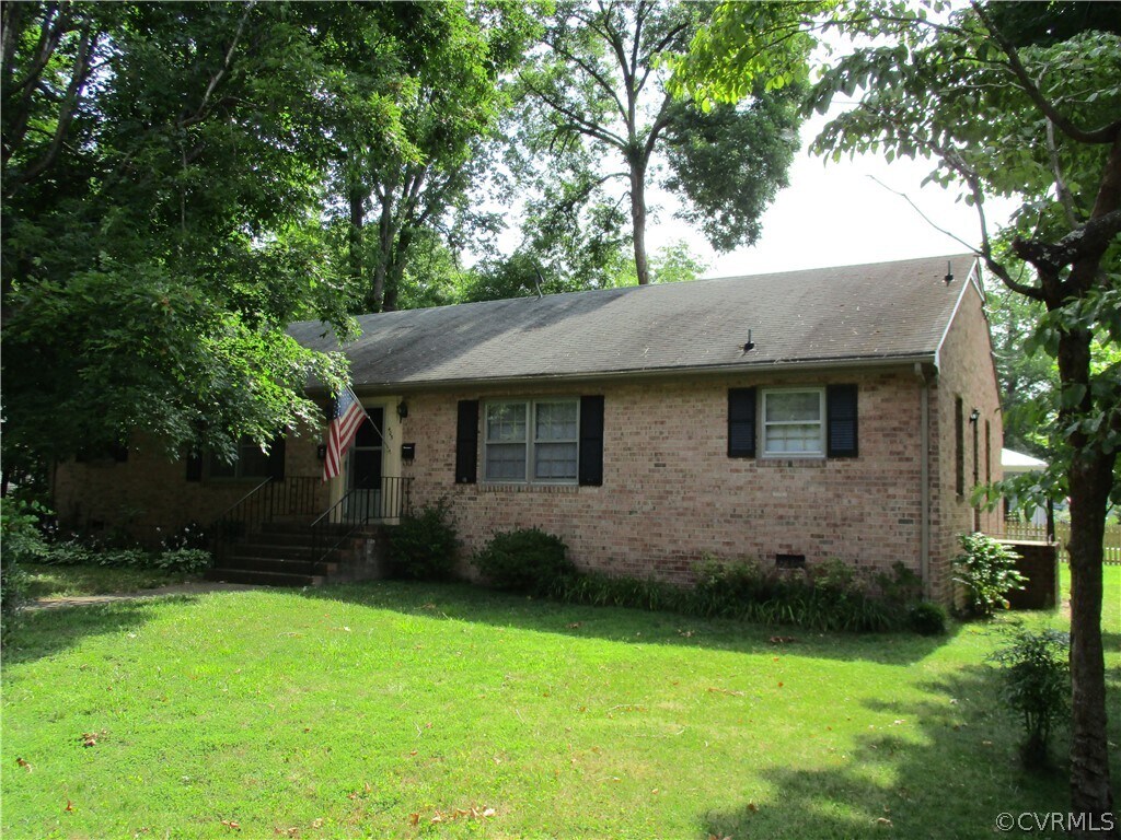 403 S James St, Ashland, VA 23005 Townhome Rentals in Ashland VA