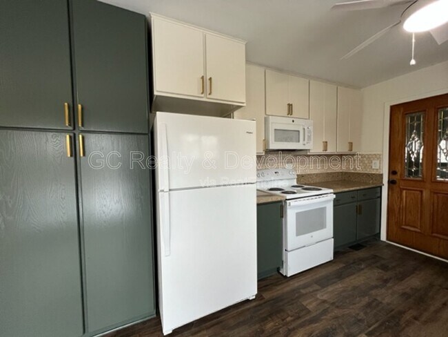 Foto del edificio - 231 Ridgefield Ln