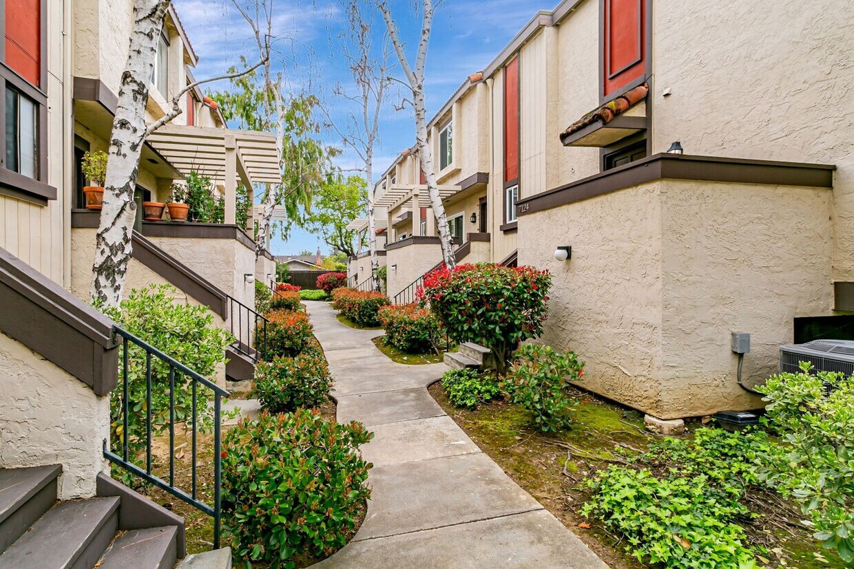 Primary Photo - 3 Bedroom Townhouse with Cupertino Schools
