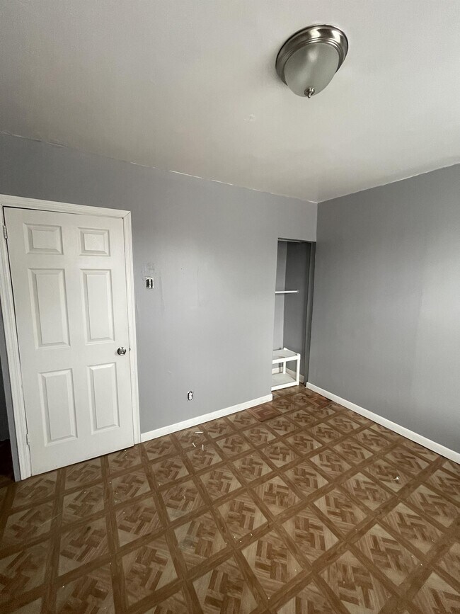 Foto del edificio - 3440 Hartville St