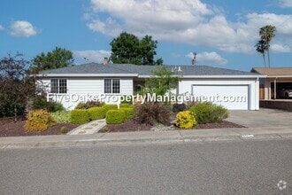 Building Photo - 102 Grenoble Way