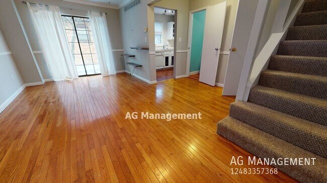 Foto del edificio - 5015 N Crooks Rd