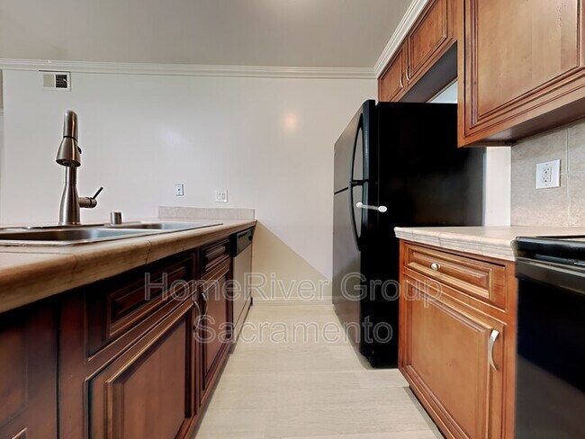 Foto del edificio - 4516 Greenholme Dr