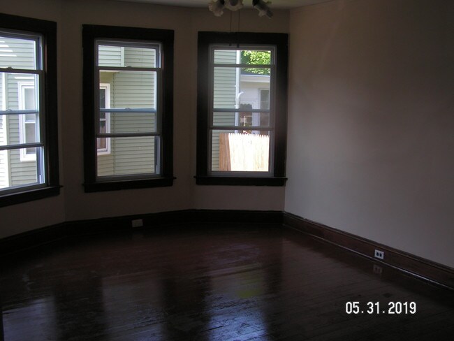 Foto del edificio - 28 Hartford Ave