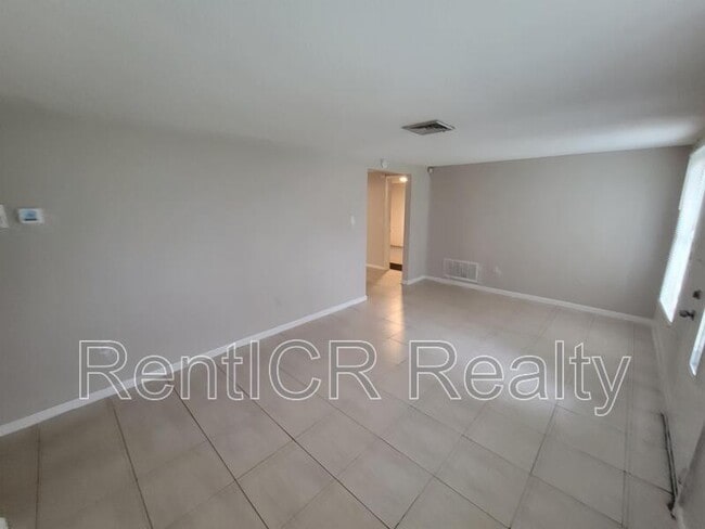 Foto del edificio - 7914 Wallaba Ln