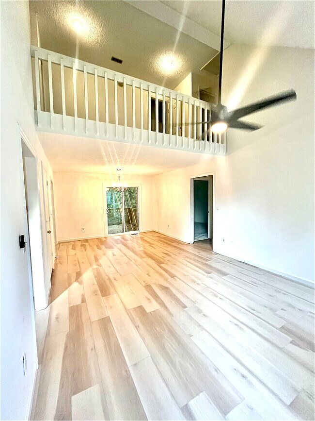 Foto del edificio - 4135 Lake Mist Dr NW