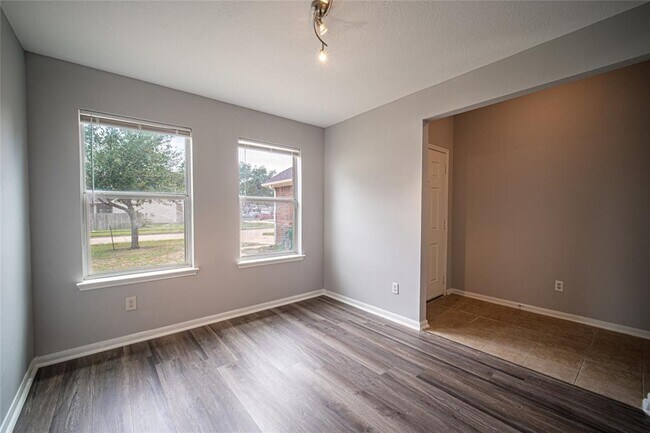 Foto del edificio - 1218 Collier Point Ln