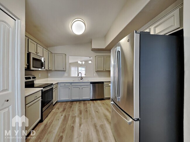 Foto del edificio - 2303 E Aire Libre Ave