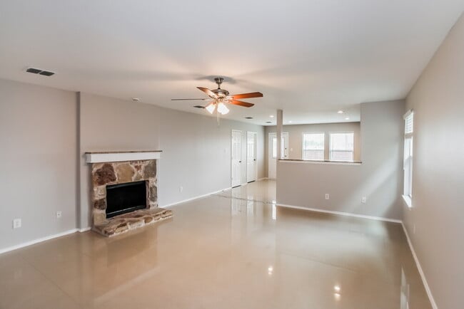 Foto del edificio - 2005 Burnside Dr