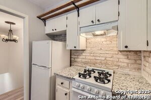Foto del edificio - 8030 Broadway St