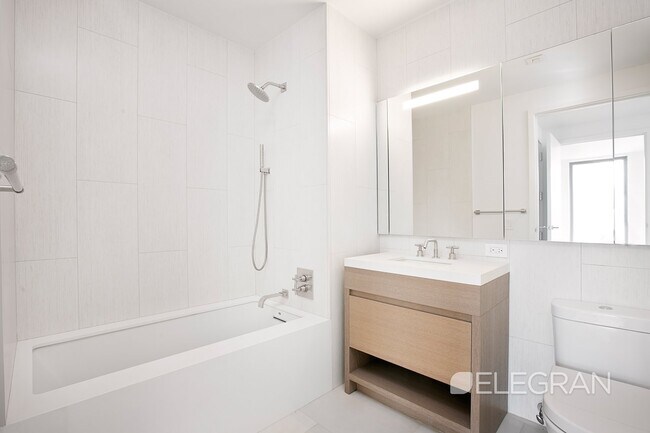 Foto del edificio - 360 E 89th St