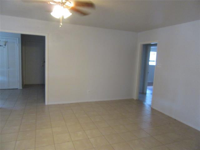 Building Photo - 901 Spring Valley Plaza