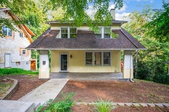 Building Photo - 7 Fredonia Ave