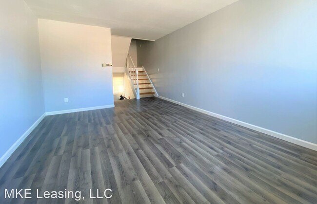 Building Photo - 3 br, 1.5 bath House - 9011 N Swan Road Un...