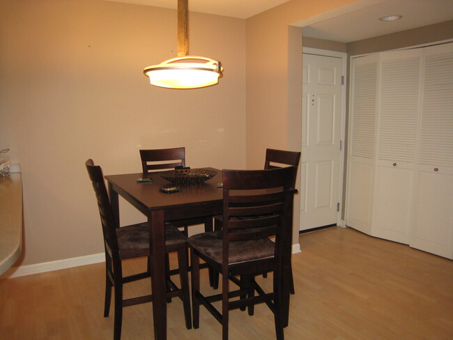 Dining area & W/D closet - 1108 N Milwaukee St