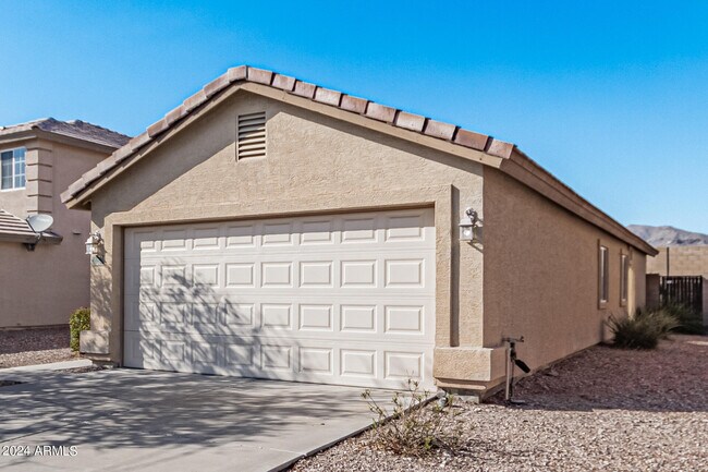 Foto del edificio - 22316 W Woodlands Ave