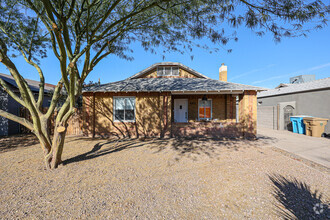Building Photo - 1950 W Palm Ln