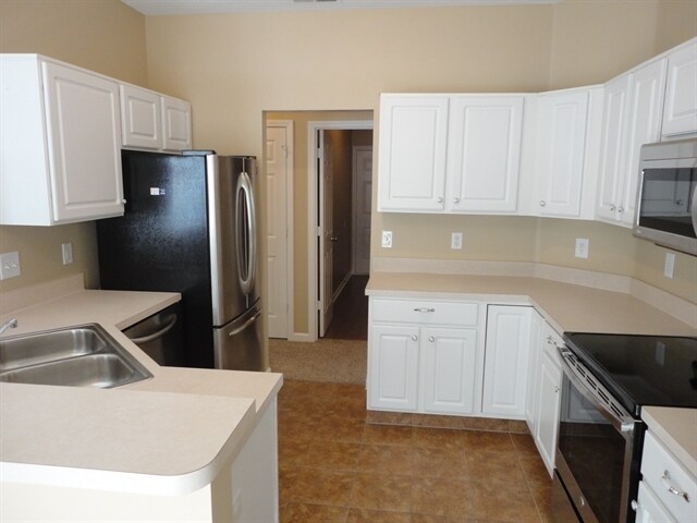 Foto del edificio - 10401 Sand Creek Blvd