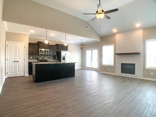 Building Photo - 1406 Citadel Dr