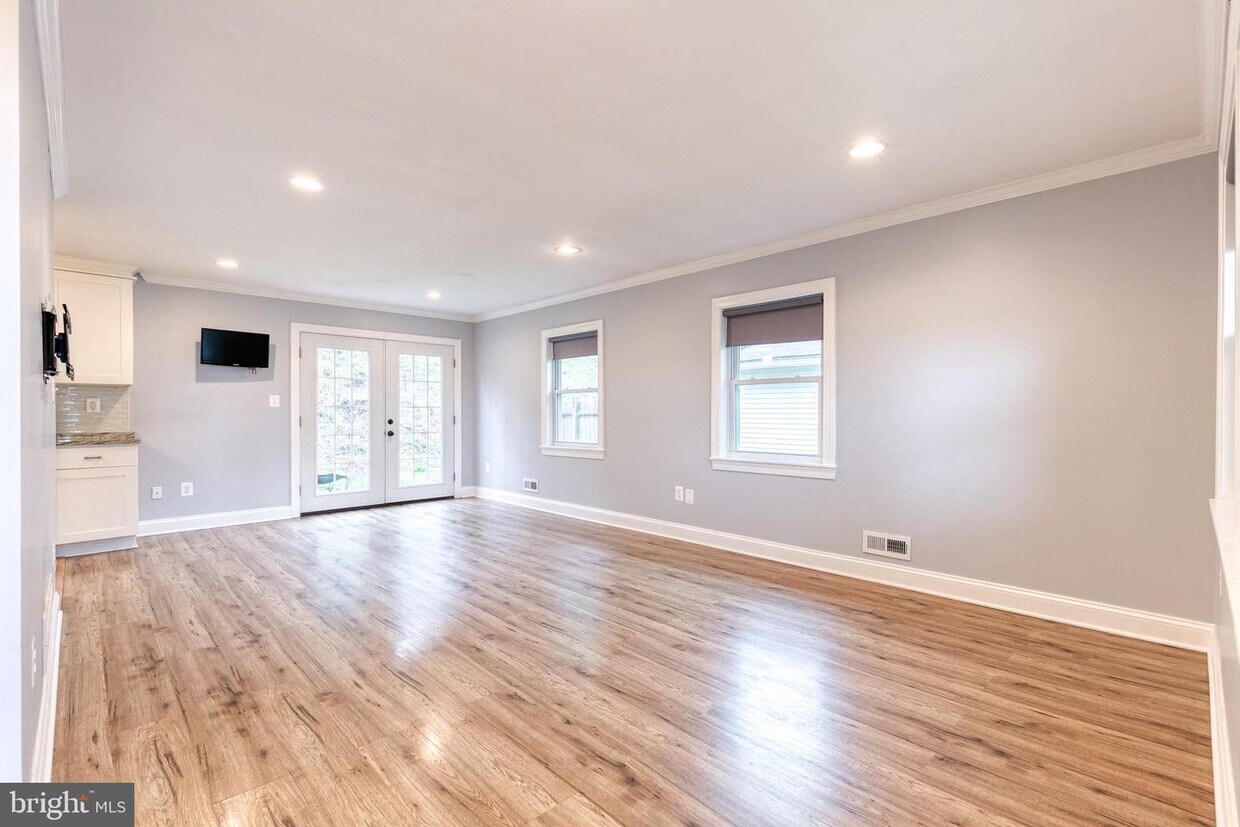 34 Greenmeadow Dr, Timonium, MD 21093 House Rental in Timonium, MD