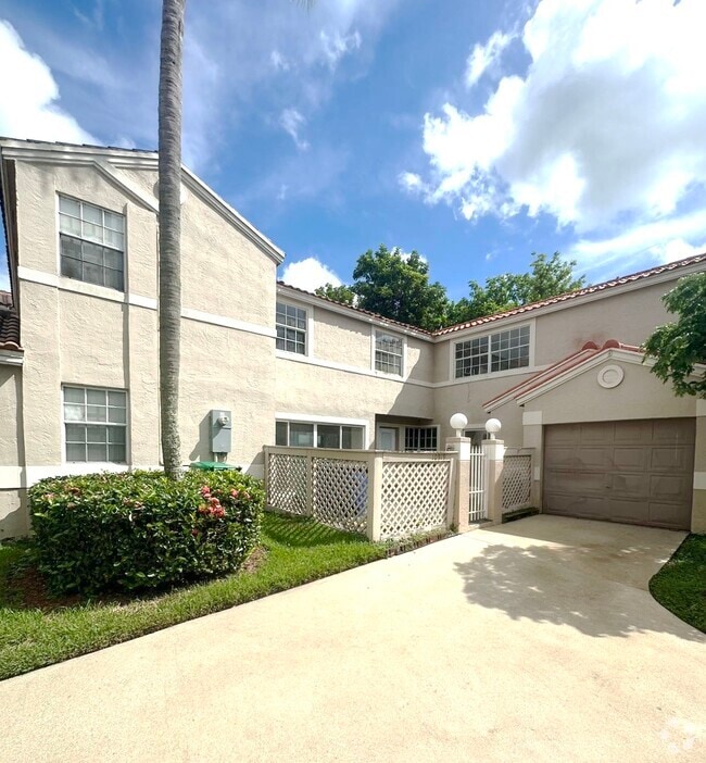 Building Photo - 10919 Mainsail Dr