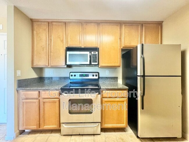 Building Photo - 7190 Shoreline Dr