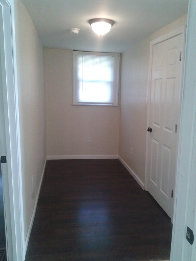 Building Photo - 723 Heywood Ave
