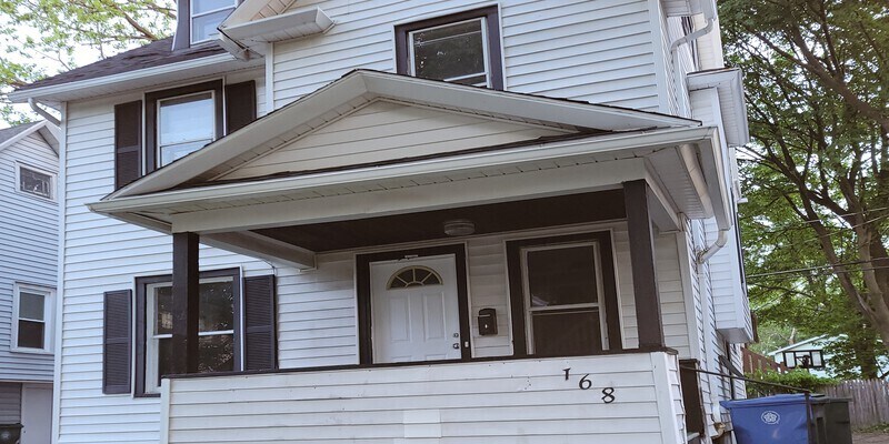 Primary Photo - 168 Barton Street