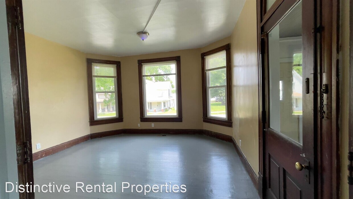 Primary Photo - 3 br, 1.5 bath House - 1833 Salem St