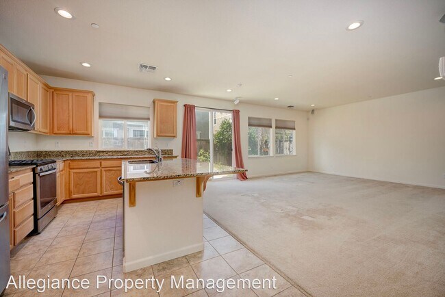 Foto del edificio - 3 br, 2.5 bath House - 1175 Dartmouth Cir