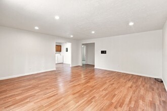 Building Photo - 1450 Palm St