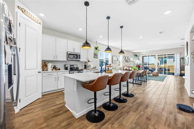 Foto del edificio - 702 Benz St