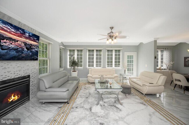 Foto del edificio - 16005 Kings Mountain Rd