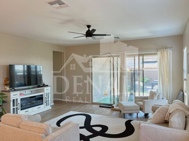 Foto del edificio - 4443 N 201st Dr
