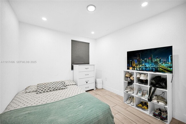 Building Photo - 6501 SW 4th St