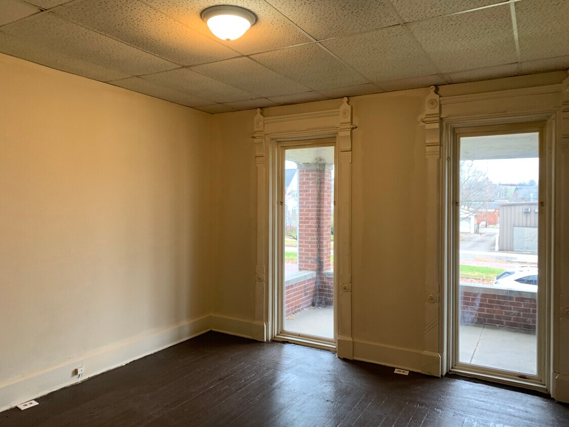 210 S 3rd St Unit 1, Coshocton, OH 43812 Apartments in Coshocton, OH