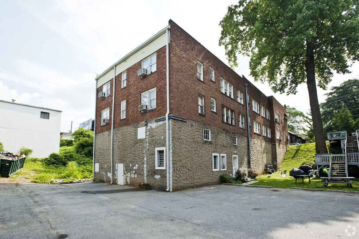 Foto del edificio - 678 Somerset Ter NE