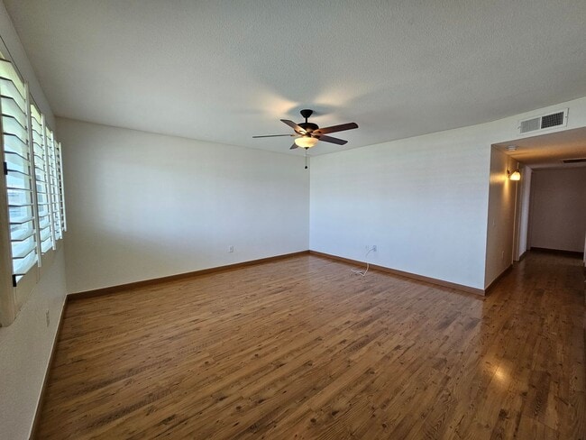 Building Photo - Home For Rent in Imperial