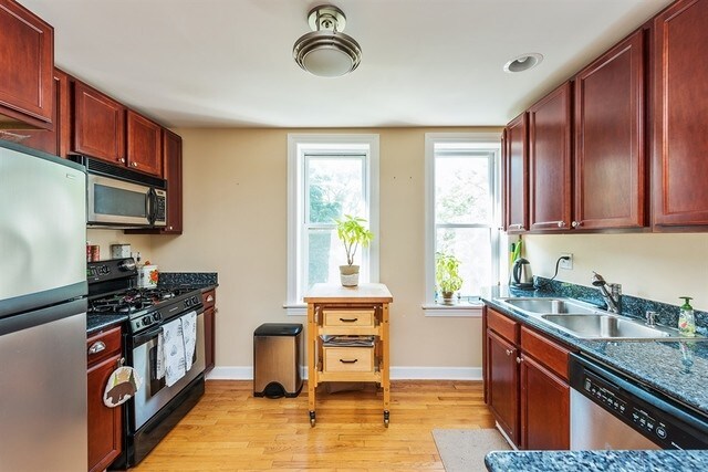 Foto del edificio - 1442 W Roscoe St