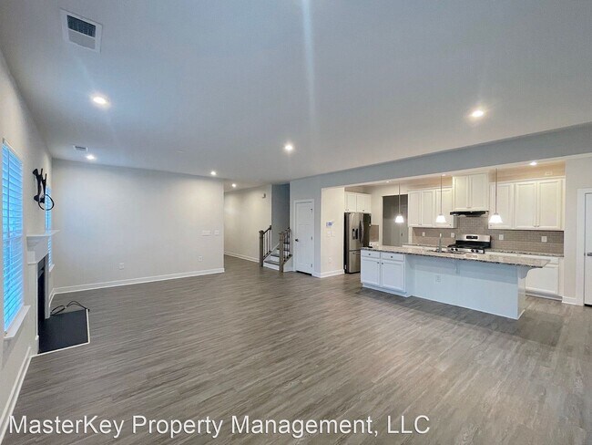 Building Photo - 4 br, 3 bath House - 3700 Horton Hill Dr