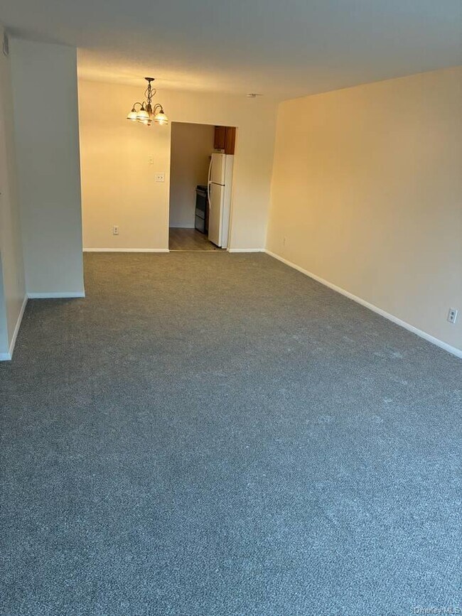 Foto del edificio - 705 Cortland Dr