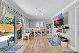 Building Photo - 1066 SW 25th Way