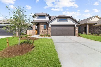 Building Photo - 8807 Oak Ivy Ln