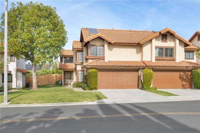 Building Photo - 1225 E Palm Dr