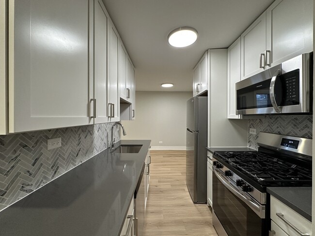 Foto del edificio - 531 W Aldine Ave