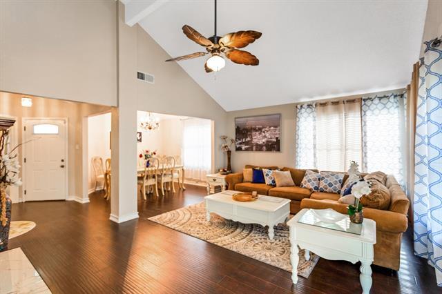 Foto del edificio - 10203 Ridge Oak St