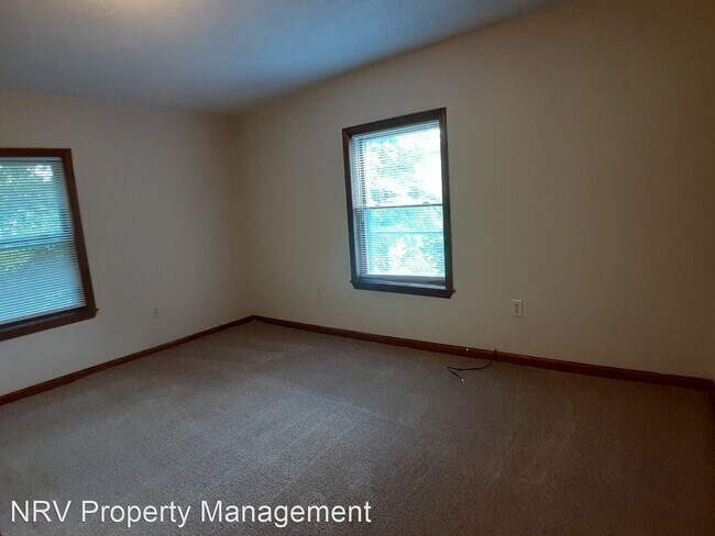 Foto del edificio - 3 br, 2 bath House - 312 4th Ave